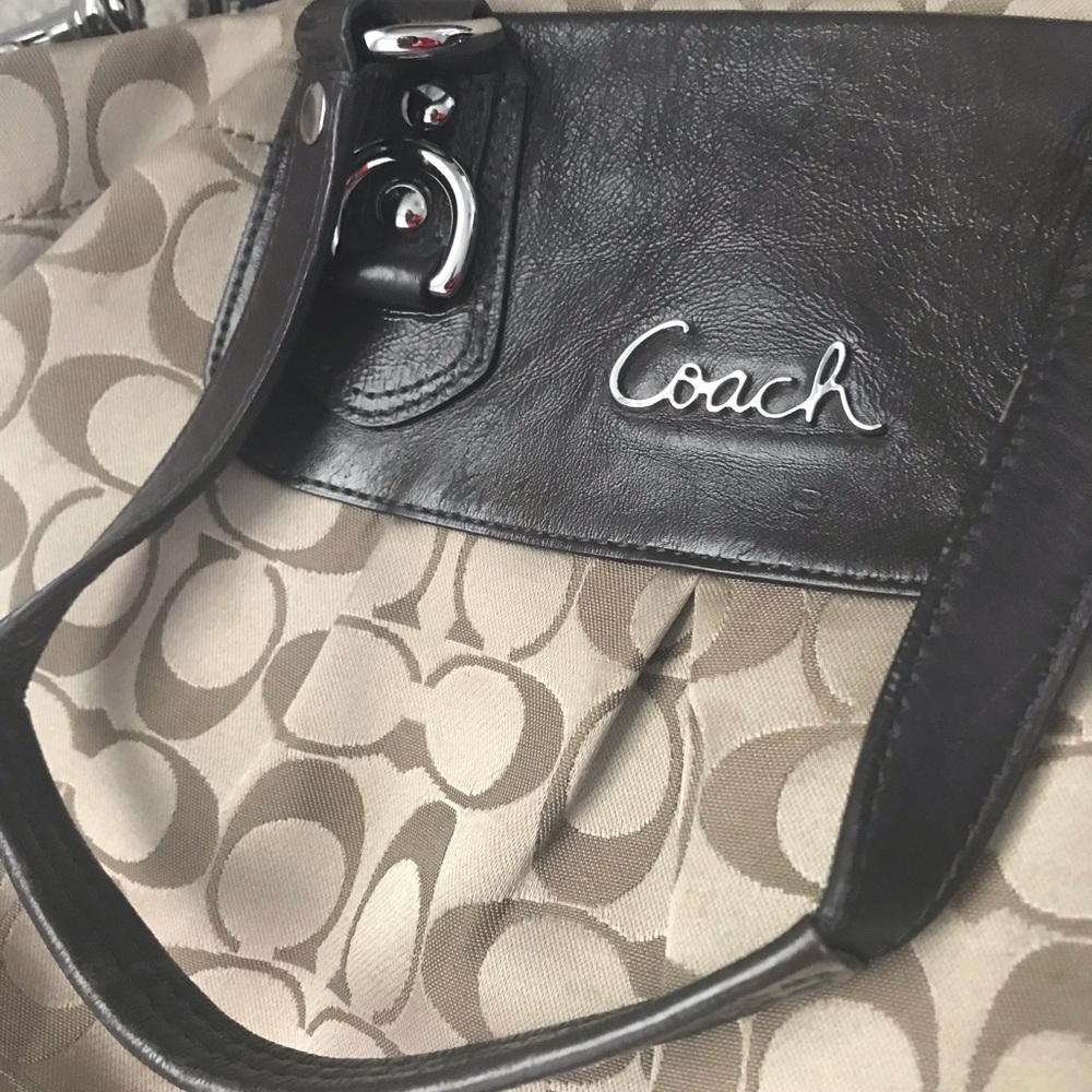 Coach Handbag - Picture 5 of 5